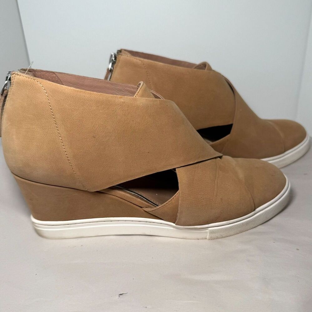 Linea Paolo Faith Wedge‎ Sneaker Tan Suede 7M Comfort Elegance City